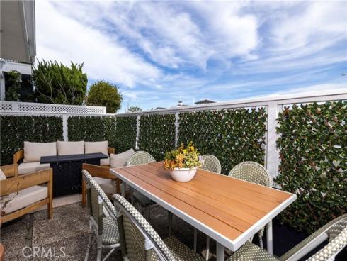 203 8th st , Newport Beach, CA
