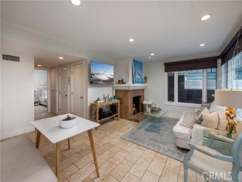 203 8th st , Newport Beach, CA
