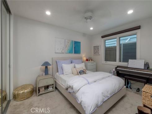 203 8th st , Newport Beach, CA