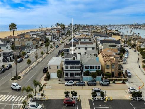 203 8th st , Newport Beach, CA