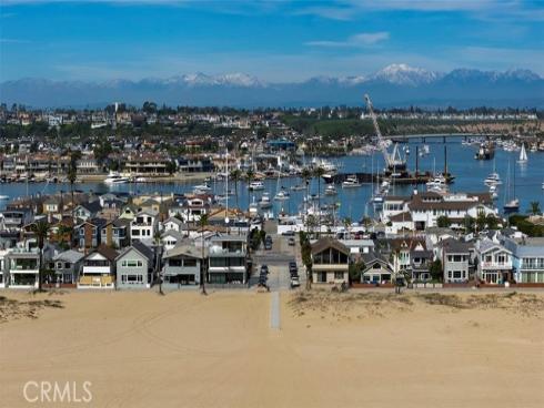 203 8th st , Newport Beach, CA