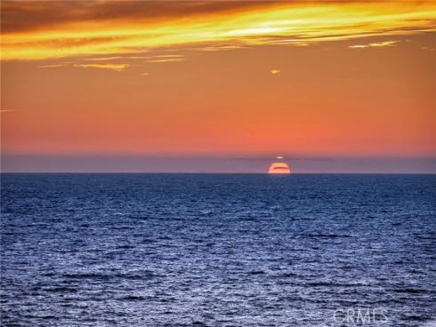 203  8th st  , Newport Beach, CA