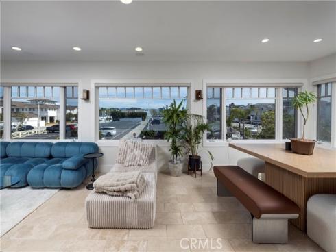 203 8th st , Newport Beach, CA