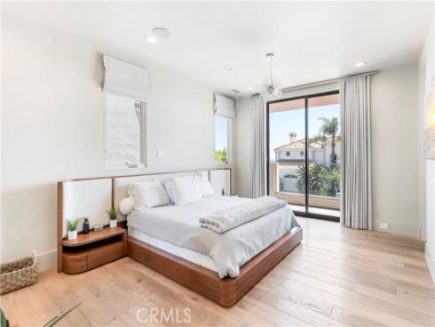 660 Kings Road, Newport Beach, CA