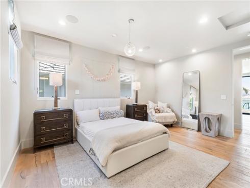660 Kings Road, Newport Beach, CA