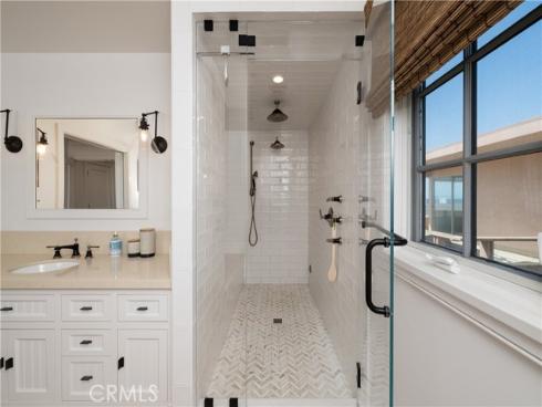 1228 W Oceanfront , Newport Beach, CA