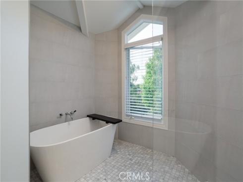 212 Kings Pl , Newport Beach, CA