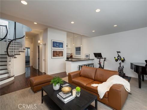 212 Kings Pl , Newport Beach, CA