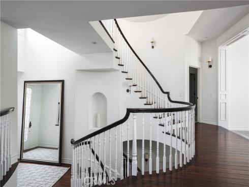 212 Kings Pl , Newport Beach, CA