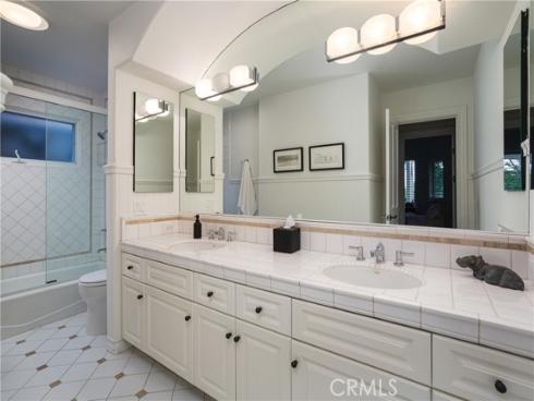 212 Kings Pl , Newport Beach, CA