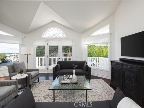 212 Kings Pl , Newport Beach, CA