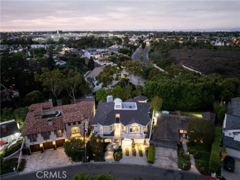 212 Kings Pl , Newport Beach, CA