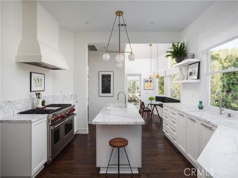 212 Kings Pl , Newport Beach, CA