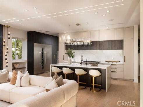4 Narbonne , Newport Beach, CA