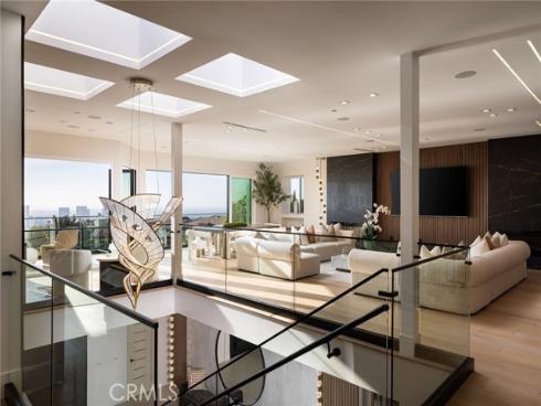 4 Narbonne , Newport Beach, CA