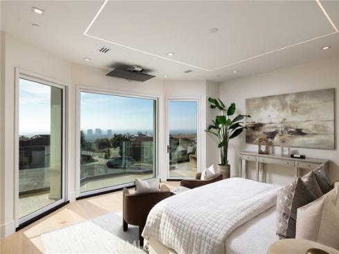 4 Narbonne , Newport Beach, CA
