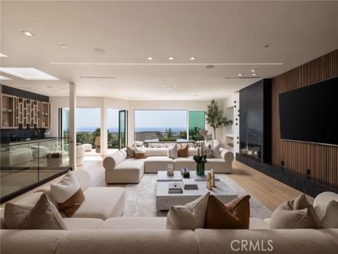 4 Narbonne , Newport Beach, CA