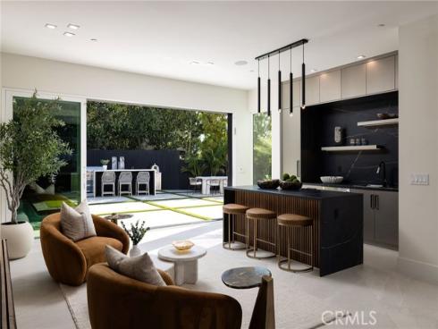 4 Narbonne , Newport Beach, CA