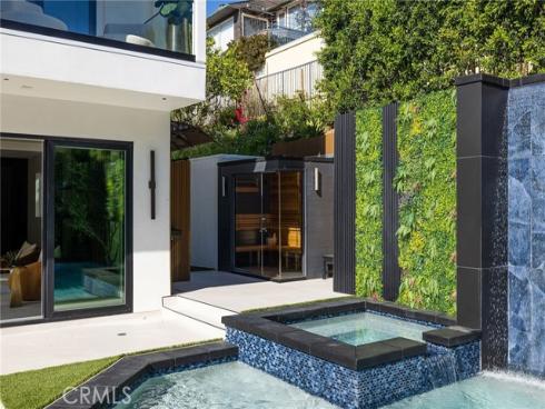 4 Narbonne , Newport Beach, CA