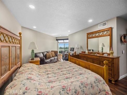 280 Cagney Lane 209 , Newport Beach, CA