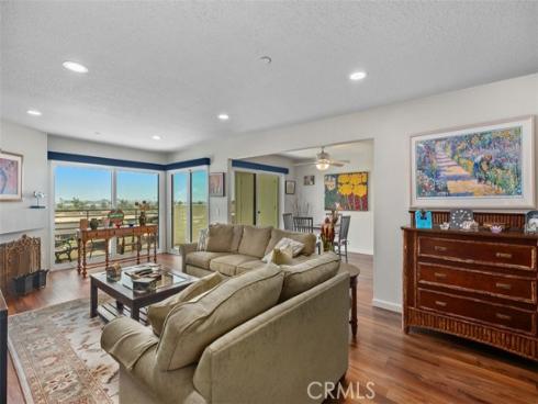 280 Cagney Lane 209 , Newport Beach, CA