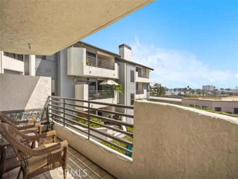 280 Cagney Lane 209 , Newport Beach, CA