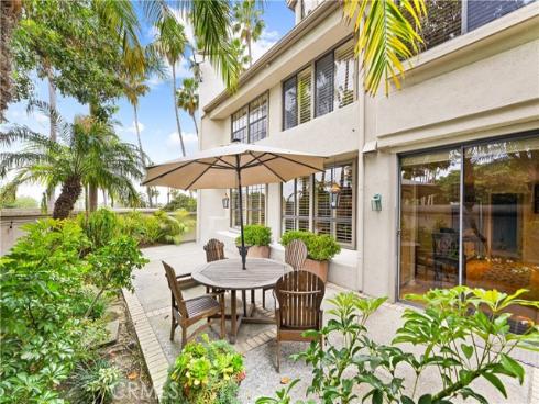 1 Sea Cove Lane , Newport Beach, CA