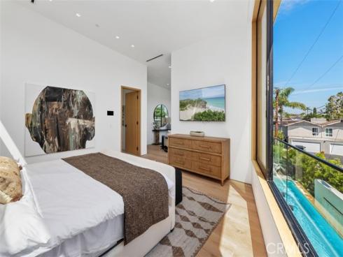 2398 Redlands Drive, Newport Beach, CA