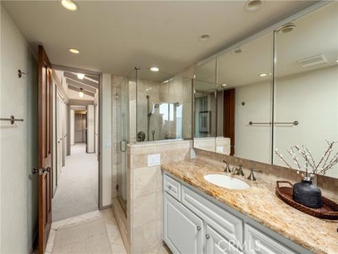47 Linda Isle , Newport Beach, CA