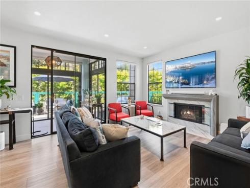 51 Seabrook Cove , Newport Beach, CA