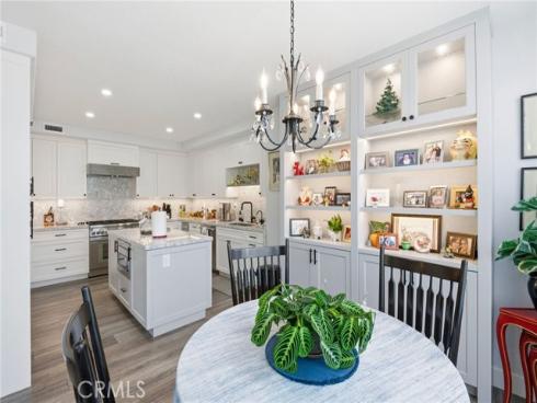 51 Seabrook Cove , Newport Beach, CA