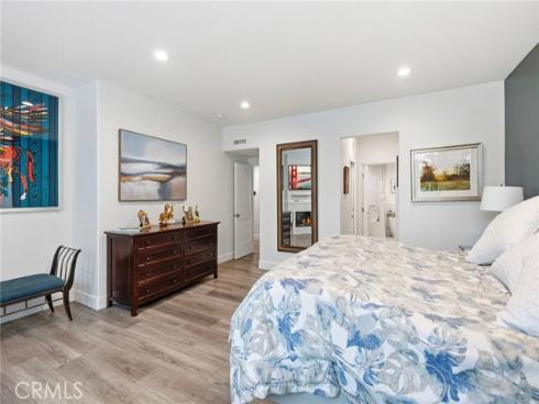 51 Seabrook Cove , Newport Beach, CA