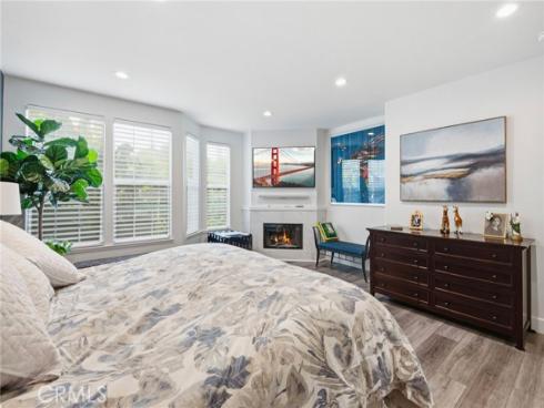 51 Seabrook Cove , Newport Beach, CA