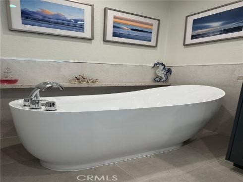 51 Seabrook Cove , Newport Beach, CA