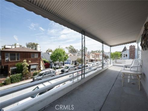 327 Onyx , Newport Beach, CA