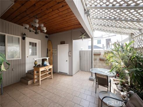 327 Onyx , Newport Beach, CA