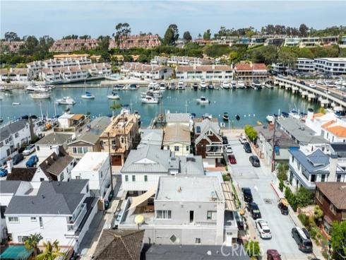 327 Onyx , Newport Beach, CA