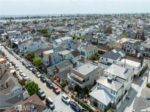 327 Onyx , Newport Beach, CA