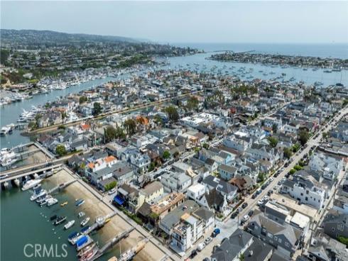 327 Onyx , Newport Beach, CA