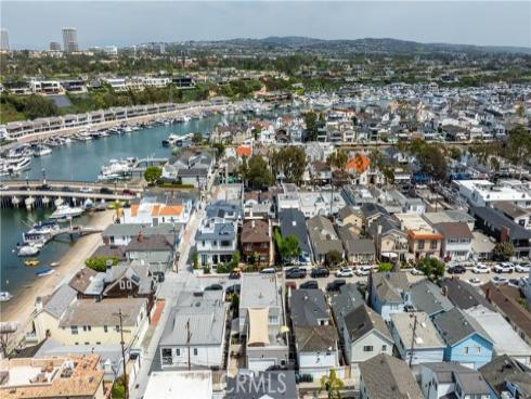 327 Onyx , Newport Beach, CA