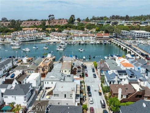327 Onyx , Newport Beach, CA