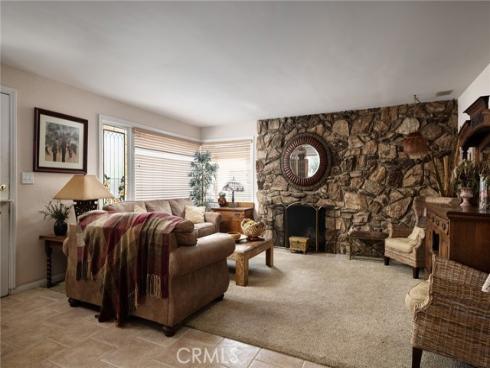 327 Onyx , Newport Beach, CA