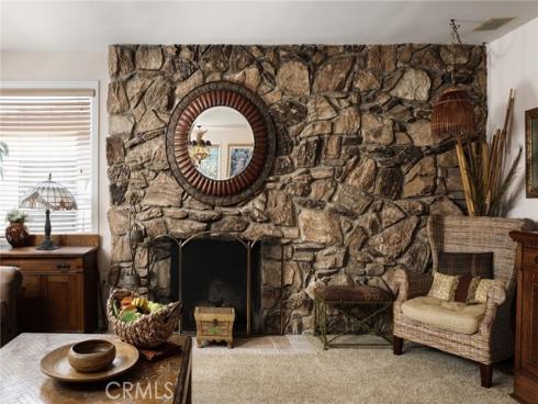 327 Onyx , Newport Beach, CA