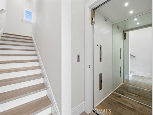 524 W Oceanfront , Newport Beach, CA