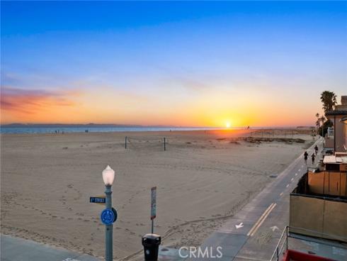 524 W Oceanfront , Newport Beach, CA
