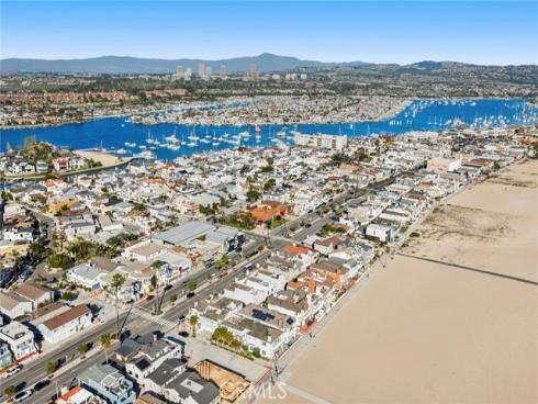 524 W Oceanfront , Newport Beach, CA