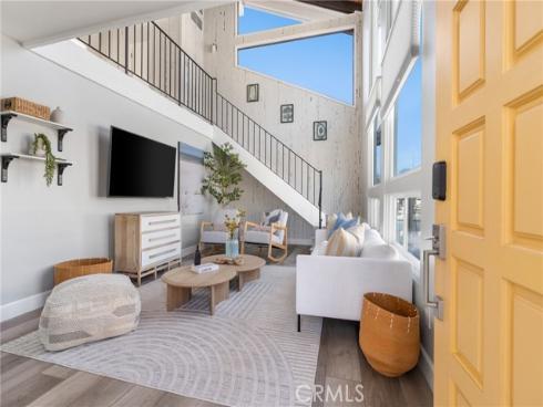 1011 N Bay Front , Newport Beach, CA