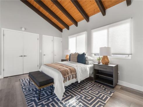 1011 N Bay Front , Newport Beach, CA