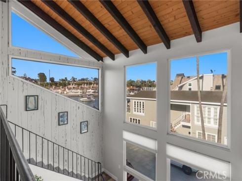 1011 N Bay Front , Newport Beach, CA