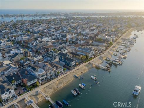 1011 N Bay Front , Newport Beach, CA
